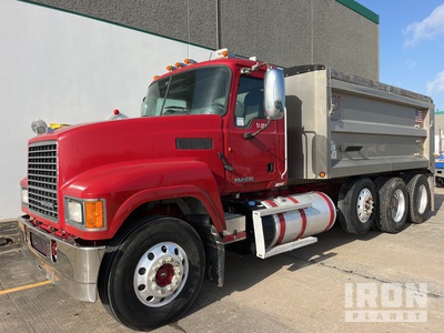 2013 Mack CHU613 8x4 Tri/A Dump Truck