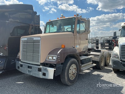 1991 Freightliner FLC 112 6x4 Cabeza Tractora Cabina Corta (Inoperable)
