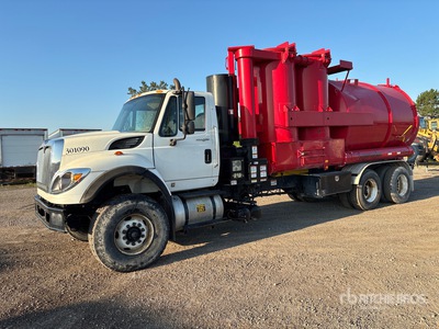 Super sucker on 2009 International 7600 6x4 Vakuumtankwägen