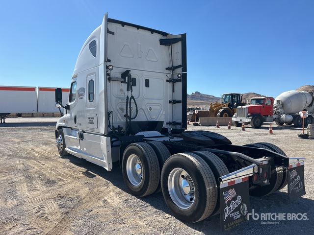 CAMIóN CAMAROTE 2017 FREIGHTLINER