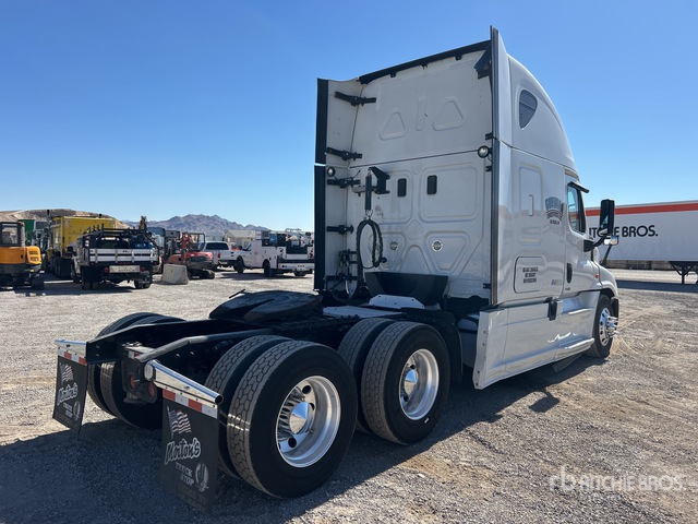 CAMIóN CAMAROTE 2017 FREIGHTLINER