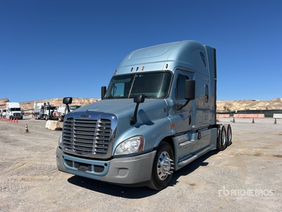 2015 Freightliner Cascadia 125 6x4 T/A Sleeper Truck Tractor