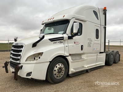 2020 Freightliner Cascadia 126 6x4 Ciągnik siodłowy T/A z kabiną sypialną (Inoperable)