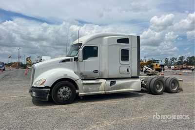 2019 Kenworth T680 6x4 T/A Sleeper Truck Tractor