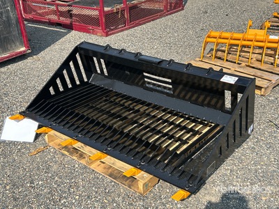 2025 GIYI GY-RB66 66 in Skid Steer Bucket (Unused)