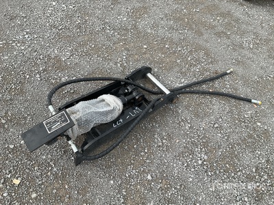 2025 GIYI GY-XJ3T 36 in Hydraulic Excavator Thumb (Unused)