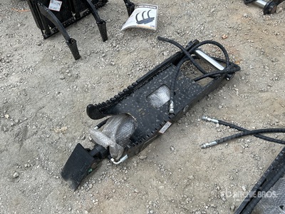 2025 GIYI GY-XJ3T 12 in Hydraulic Excavator Thumb (Unused)