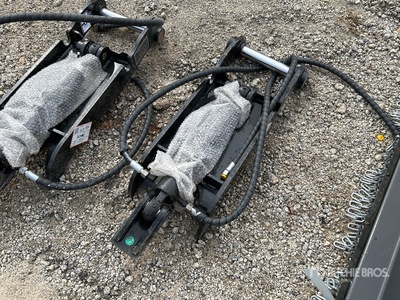 2025 GIYI GY-XJ5T 12 in Hydraulic Excavator Thumb (Unused)
