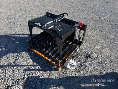 2025 GIYI GY-HWG44C 44 in Skeleton Mini Benne avec Grappin pour chargeuse à différentiel (Unused)