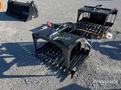 2025 GIYI GY-HWG44C 44 in Skeleton Mini Benne avec Grappin pour chargeuse à différentiel (Unused)