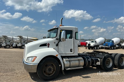 2020 Kenworth T370 6x4 T/A Day Cab Truck Tractor