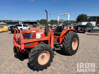 Kubota M5700 tractor utilitario