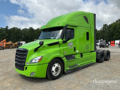 2022 Freightliner Cascadia 126 6x4 T/A Slaapcabine Trekker