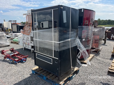 Quantity of (2) Vending Machines Divers - autres