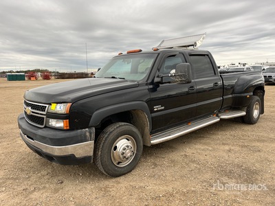 2006 Chevrolet Silverado 3500 4x2 Crew Cab Pick Up