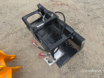 2025 GIYI GY-X PG44C 44 in Mini Benne avec Grappin pour chargeuse à différentiel (Unused)