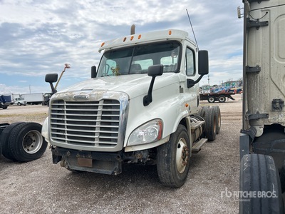 2012 Freightliner Cascadia 125 6x4 Day Cab Truck Tractor (Inoperable)