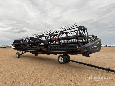 2014 MacDon D65 6 Row 35 ft Draper Combine Header