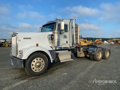 2005 Kenworth W900L 6x4 Day Cab Truck Tractor