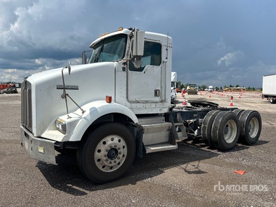 1999 Kenworth T800 6x4 Ciągnik siodłowy T/A z kabiną dzienną