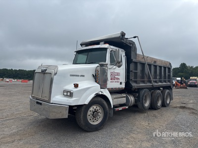2001 Western Star 4900 8x4 Tri/A Dump Truck