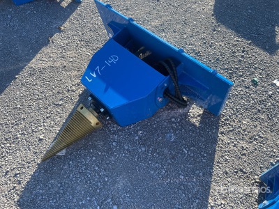 2025 GIYI GY-LS43B 43 in Skid Steer Log Splitter (Unused)