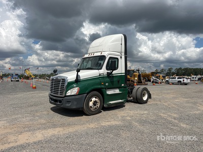 2016 Freightliner Cascadia 125 4x2 Day Cab Truck Tractor