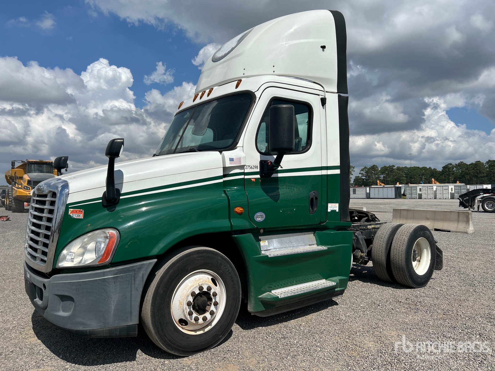 2016 Freightliner Cascadia 125 4x2 S/A Day Cab Truck Tractor