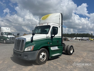 2016 Freightliner Cascadia 125 4x2 Day Cab Truck Tractor