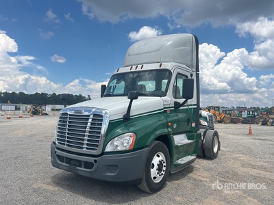 2016 Freightliner Cascadia 125 4x2 S/A Day Cab Truck Tractor