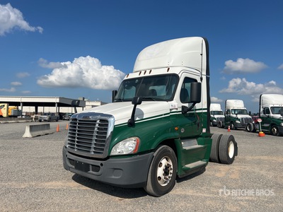 2016 Freightliner Cascadia 125 4x2 S/A Day Cab Truck Tractor