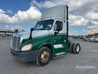 2016 Freightliner Cascadia 125 4x2 S/A Day Cab Truck Tractor