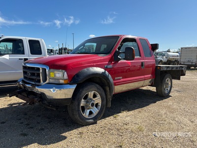 2003 Ford F-350 Lariat 4x4 Extended Cab Camion à Plateau (Inoperable)