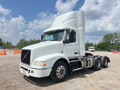 2015 Volvo VNM200 6x4 T/A Day Cab Truck Tractor