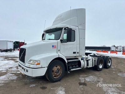 2014 Volvo VNM200 6x4 تراكتور شاحنة نهارية (ثنائية المحور)