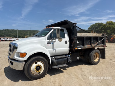 2012 Ford F-750 XL 4x2 ダンプトラック（S/A）