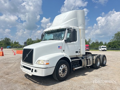 2015 Volvo VNM200 6x4 Day Cab Truck Tractor