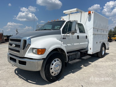2008 Ford F-750 4x2 Crew Cab Utility Truck