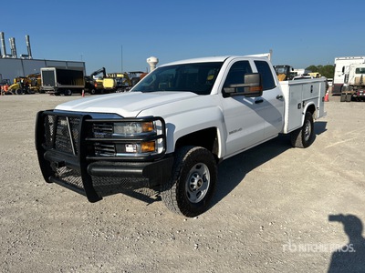 2015 Chevrolet 2500 4x4 Extended Cab Utility Truck