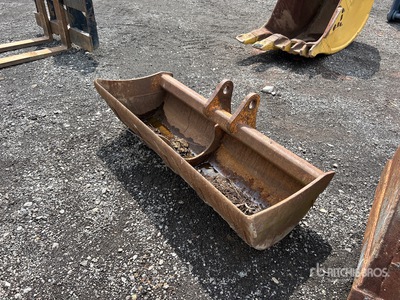 60 in Backhoe Loader Bucket