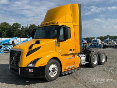 2025 Volvo VNL 6x4 トラックトラクター（T/A）