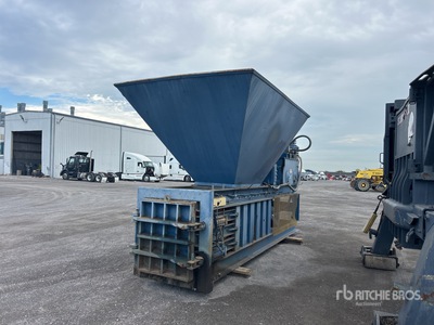 International Skid-Mounted horizontal Enfardadora