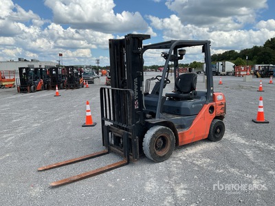 2018 Toyota 8FDU25 4500 lb Pneumatic Tire Forklift