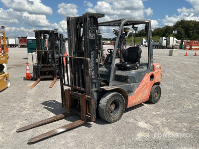 2017 Toyota 8FDU25 4500 lb Pneumatic Tire Forklift