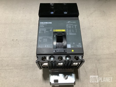 (19) Square D FA31400 Circuit Breakers