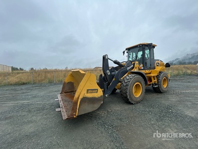 2023 John Deere 544P Pala Cargadora