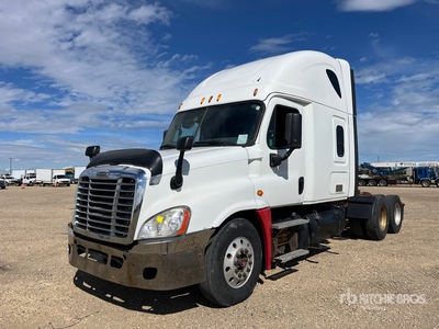 2015 Freightliner Cascadia 125 6x4 T/A Sleeper Truck Tractor