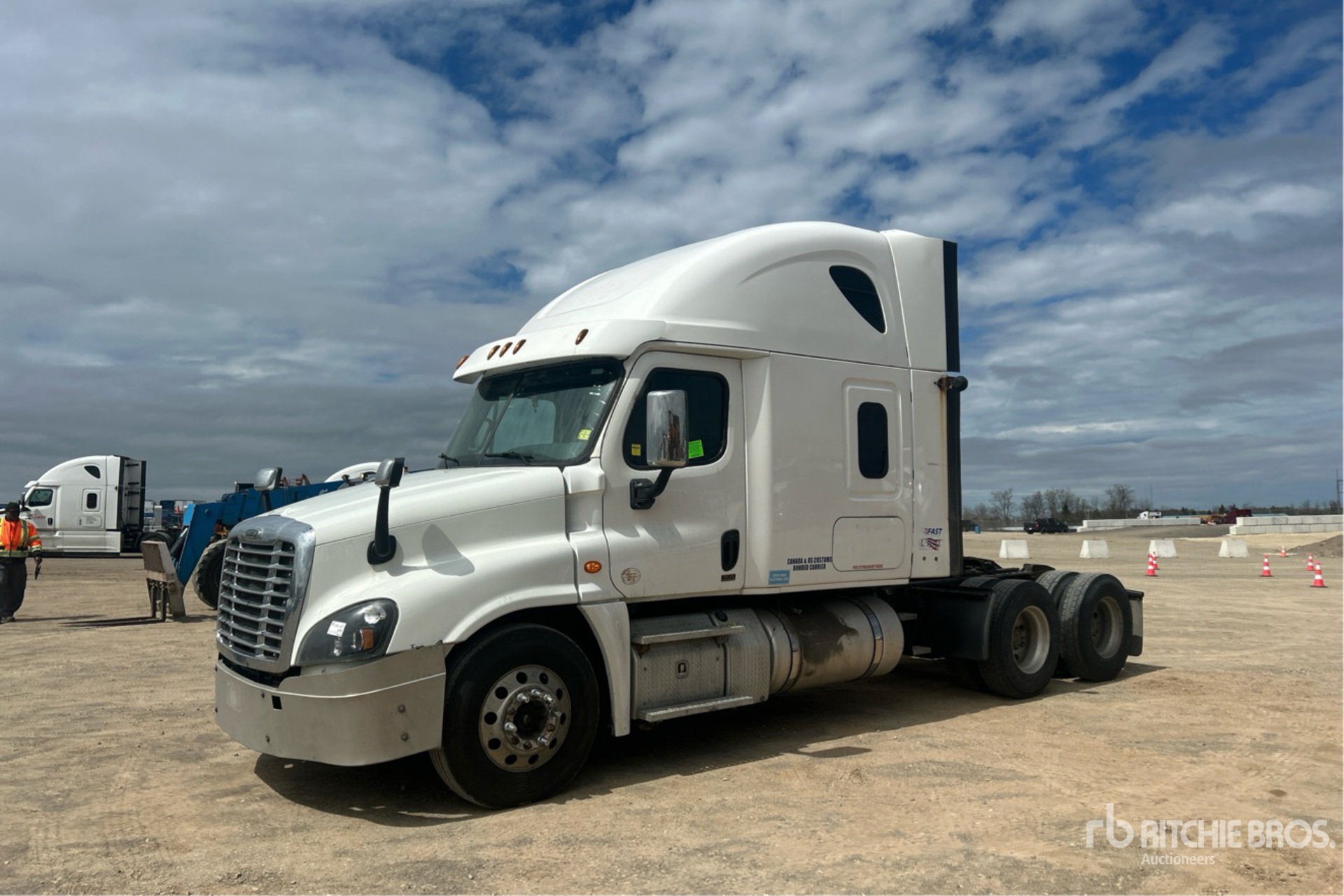 2017 Freightliner Cascadia 125 6x4 T/A Sleeper Truck Tractor
