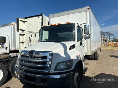 2017 Hino 268 4x2 Camion fourgon