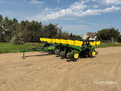 John Deere 7000 30 ft Einzelkornsämaschine